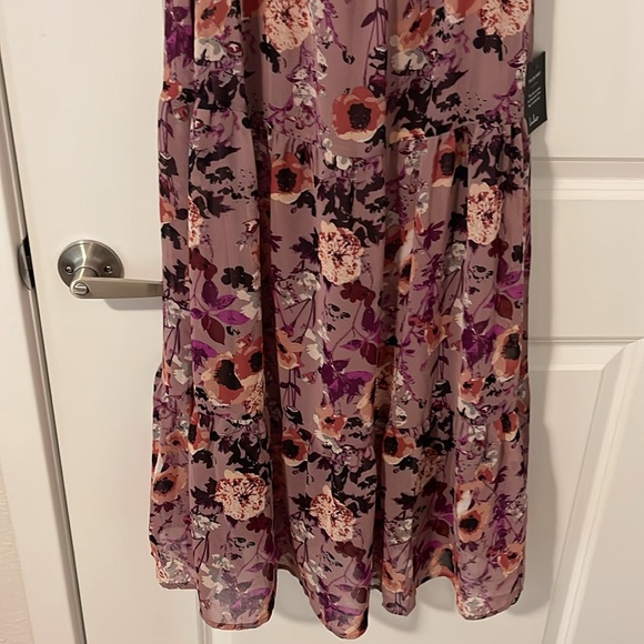 Never worn before floral dress - Picture 6 of 8